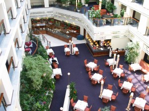 The all but abandoned restaurant at the Marriot Moscow Aurora
