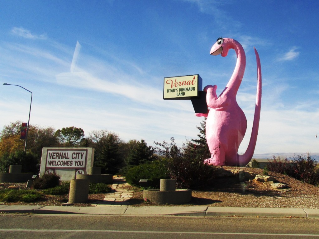 brontosaurus by Jack Simmons